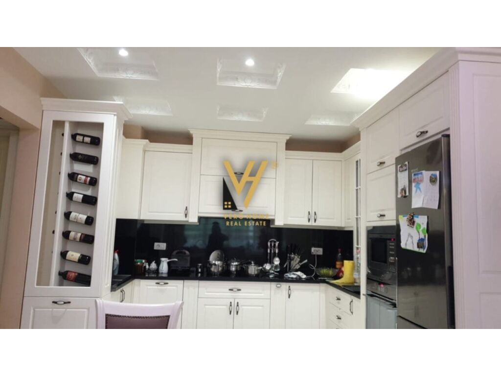 Jepet Apartament 2+1 me qera te Kodra e Diellit 104 m2