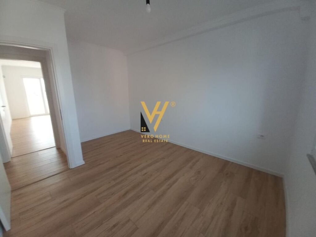 Shitet Apartament 1+1+ballkon te Pediatria 53 m2 2