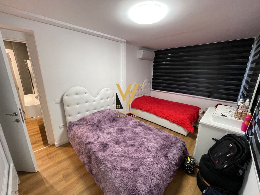 Shitet Apartament 2+1+2+ballkon te Rruga Frosina Plaku 136 m2 4