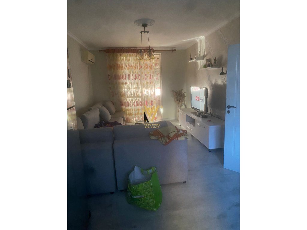 JEPET APARTAMENT 1+1 ME QIRA TE ALI DEMI 500 EURO