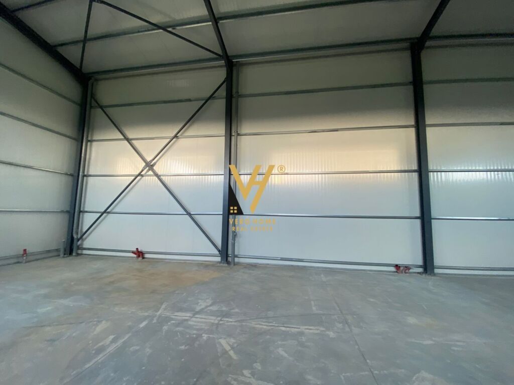 Jepet Kapanon me qera ne Domje 330 m2