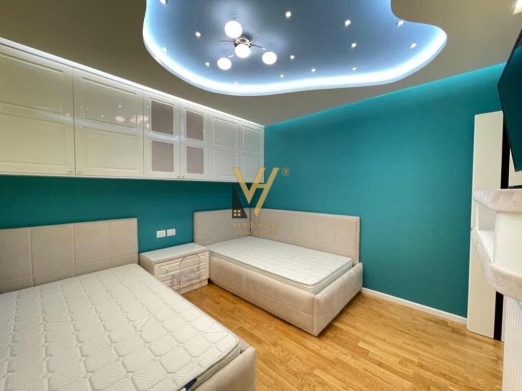 Shitet Apartament 2+1+2+garazhd te Kopshti Botanik 116 m2 2
