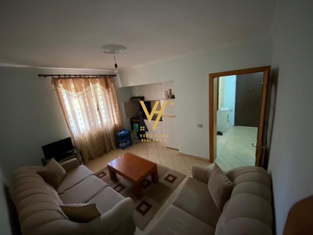 Jepet Apartament 1+1 me qera te Rruga Fortuzi 53 m2 3