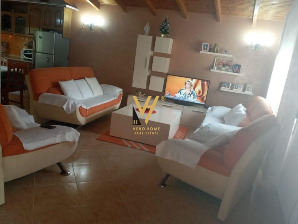 Shitet Vile tre kateshe ne Vlore 140 m2 4