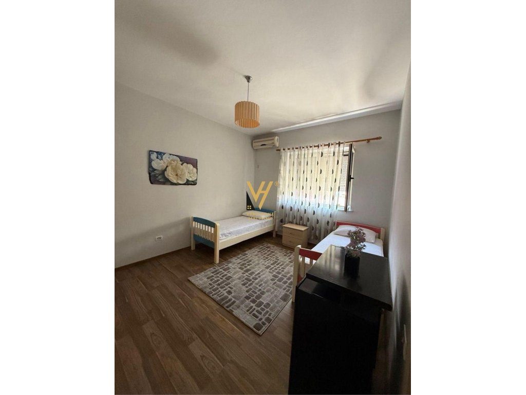 JEPET APARTAMENT 2+1 ME QERA NE DON BOSKO 550 EURO 4