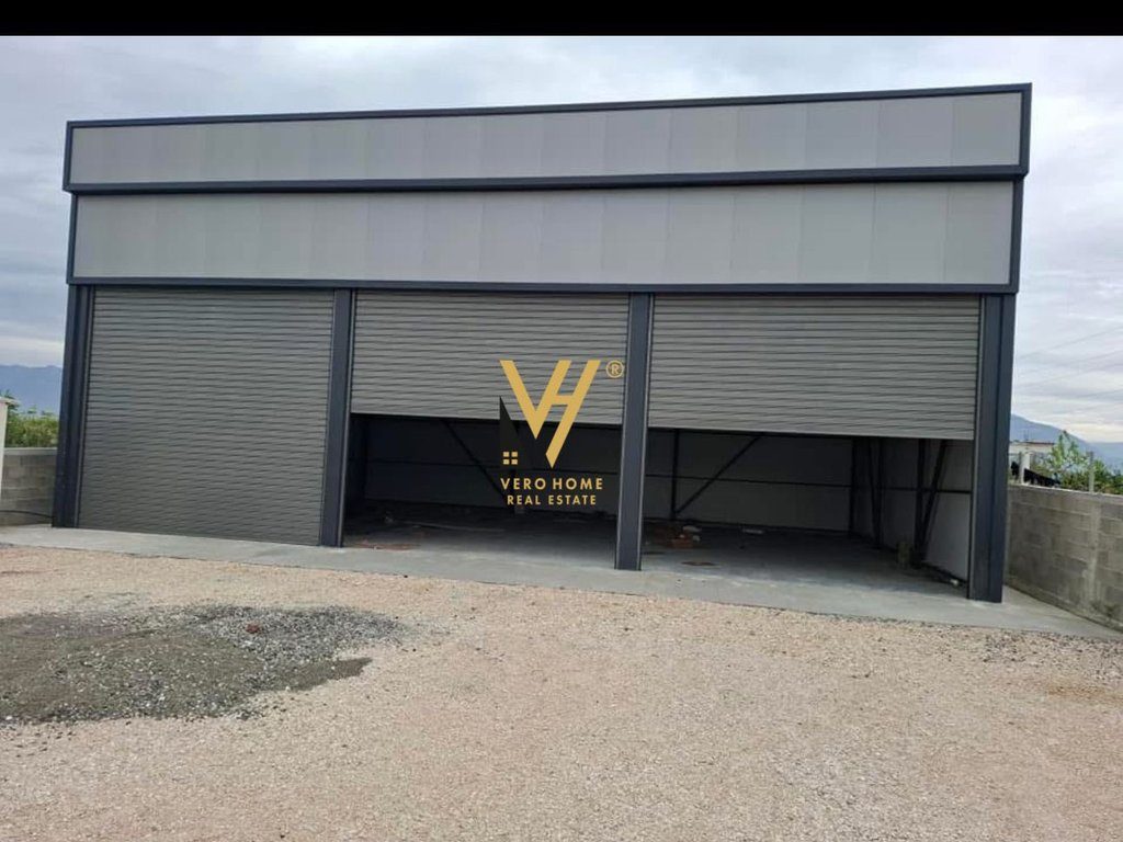 JEPET KAPANON 200M2 ME QERA NE KAMEZ 1.500 EURO