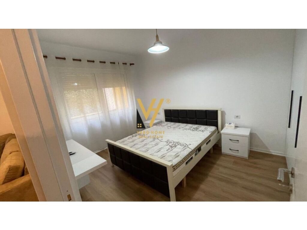 Jepet Apartament 2+1+post parkimi me qera te Rruga Xhon Kenedi 90 m2 4