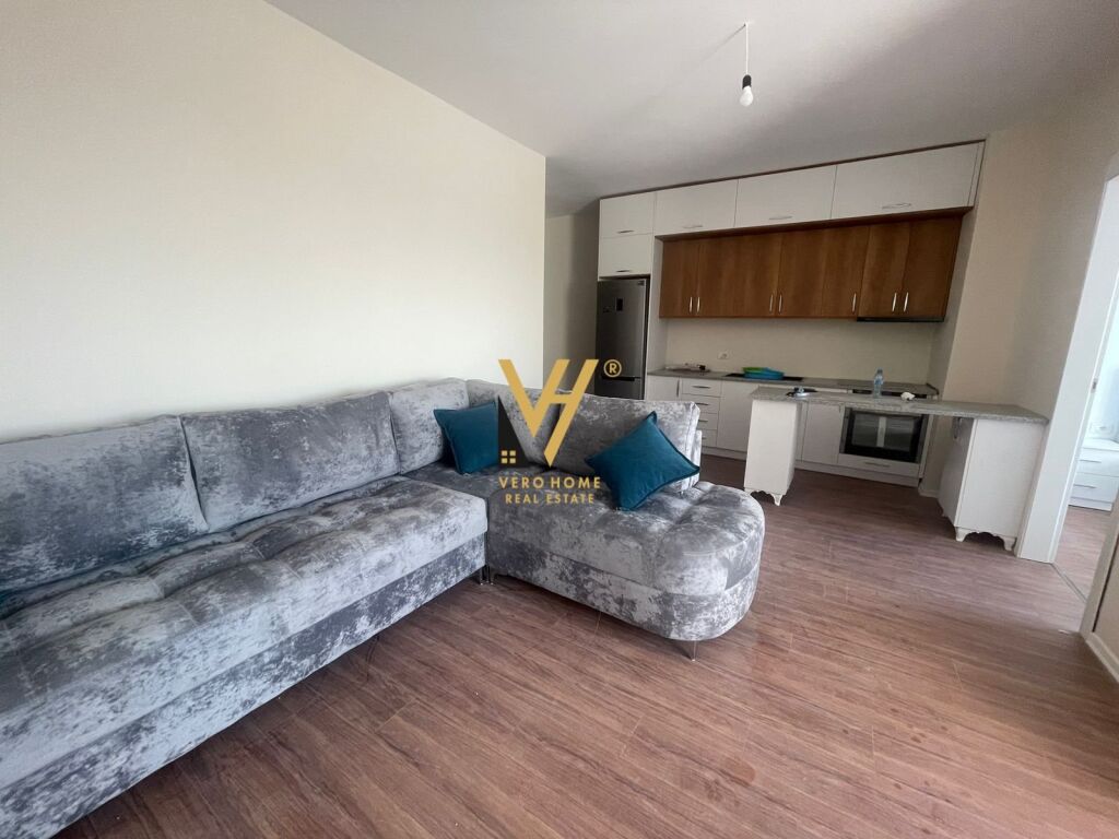 Jepet Apartament 1+1 me qera te Rrethrrotullim Saukut te Vjeter 75 m2