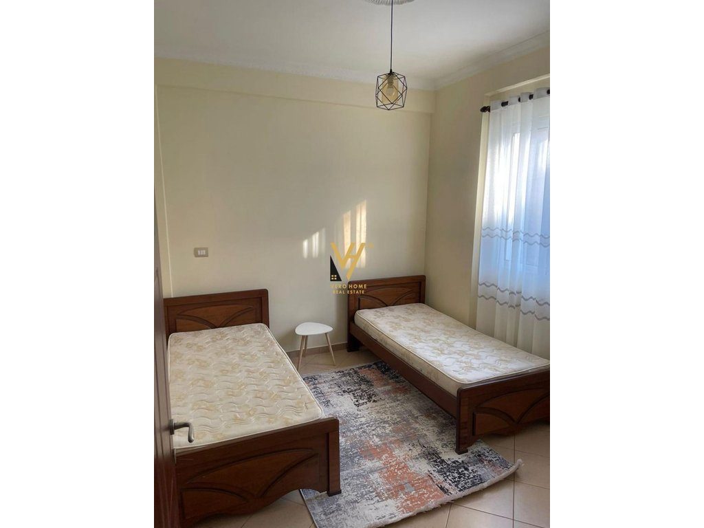 JEPET HYRJE 2+1 ME QIRA NE ASTIR 45.000 LEKE 4
