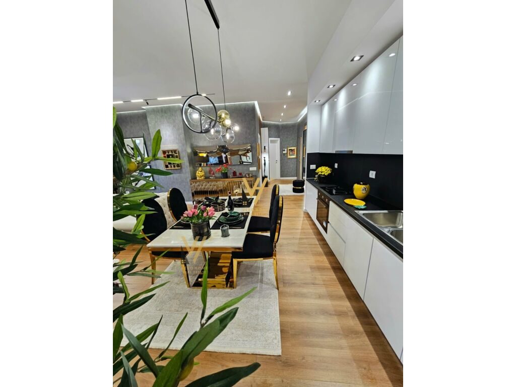Shitet apartament 2+1+2 te Shallvaret 124 m2