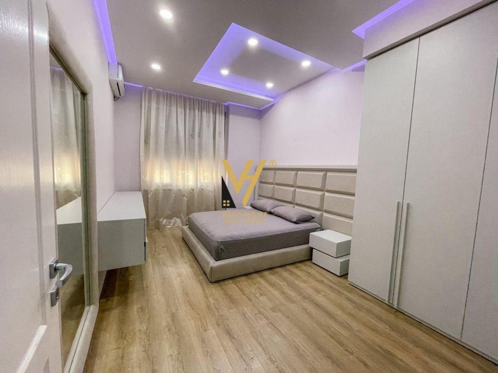 JEPET APARTAMENT 2+1+2+BLK ME QERA TE PAZARI I RI 1.000 EURO 3