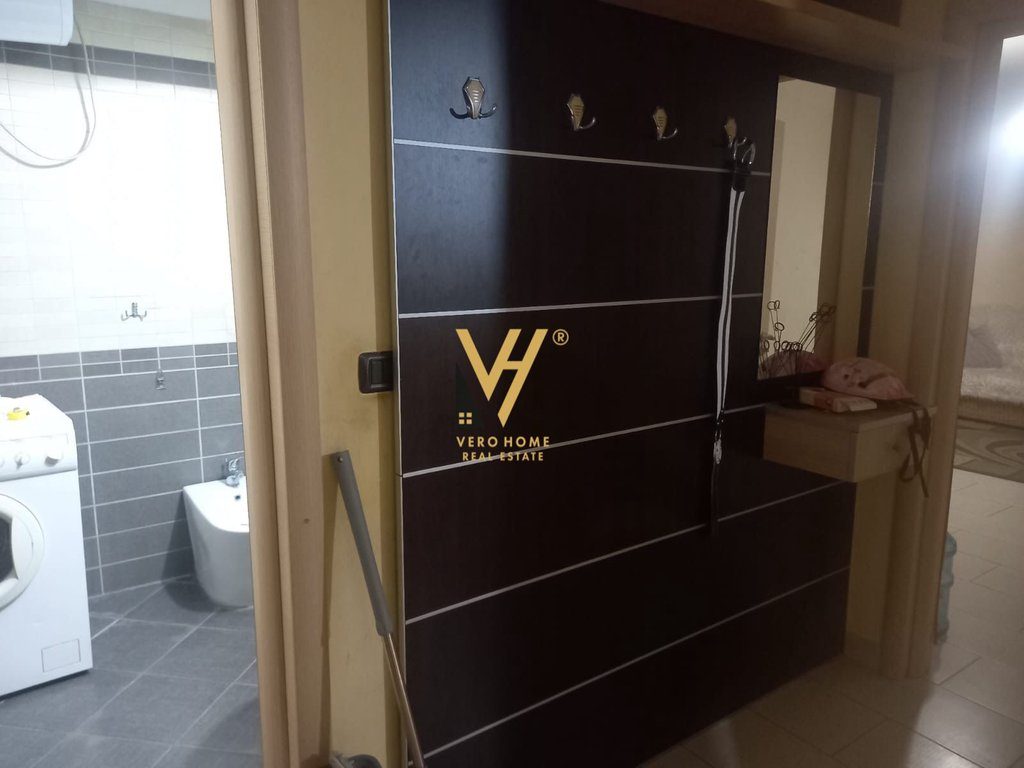JEPET APARTAMENT 2+1+BLK ME QIRA TE 21 DHJETORI 65.000 LEKE 4