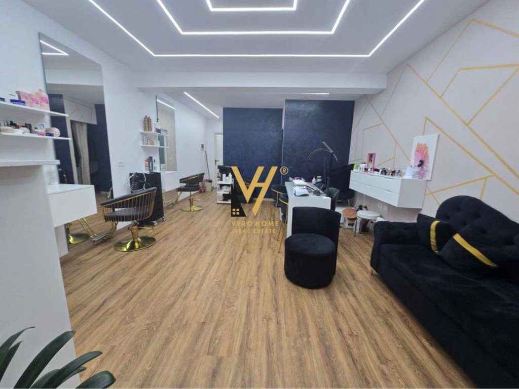 JEPET PARUKERI 51 M2 ME QERA NE SAUK 500 EURO