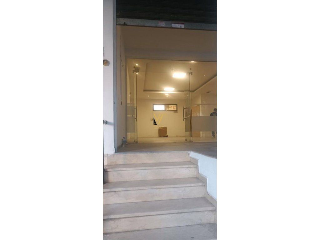 JEPET DYQAN 60 M2 ME QERA TE RRUGA NAIM FRASHERI 900 EURO