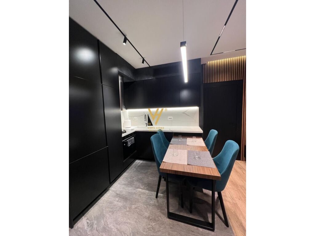 Jepet Apartament 2+1+ballkon me qera te Rruga e Barrikadave 64 m2 3