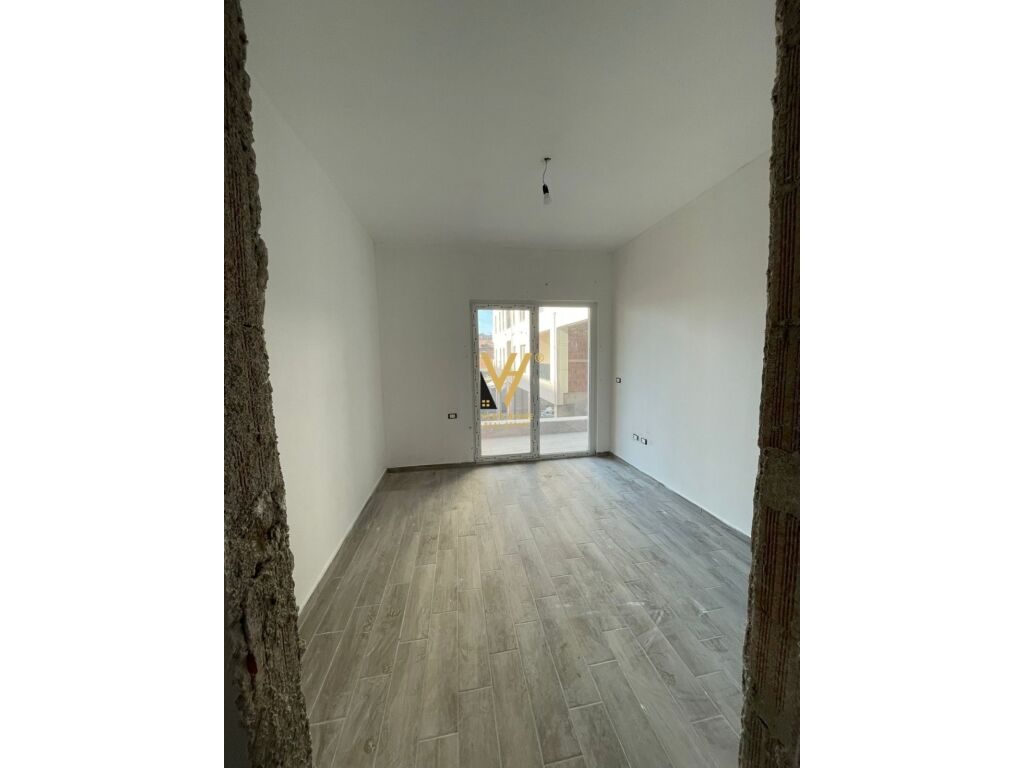 Shitet Apartament 2+1+2+ballkon te Kompleksi Aura 123 m2 2