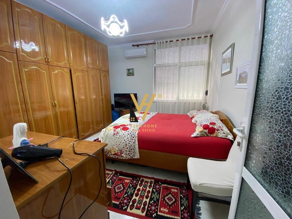JEPET APARTAMENT 2+1+BLK ME QIRA TE IRFAN TOMINI 55.000 LEKE 3