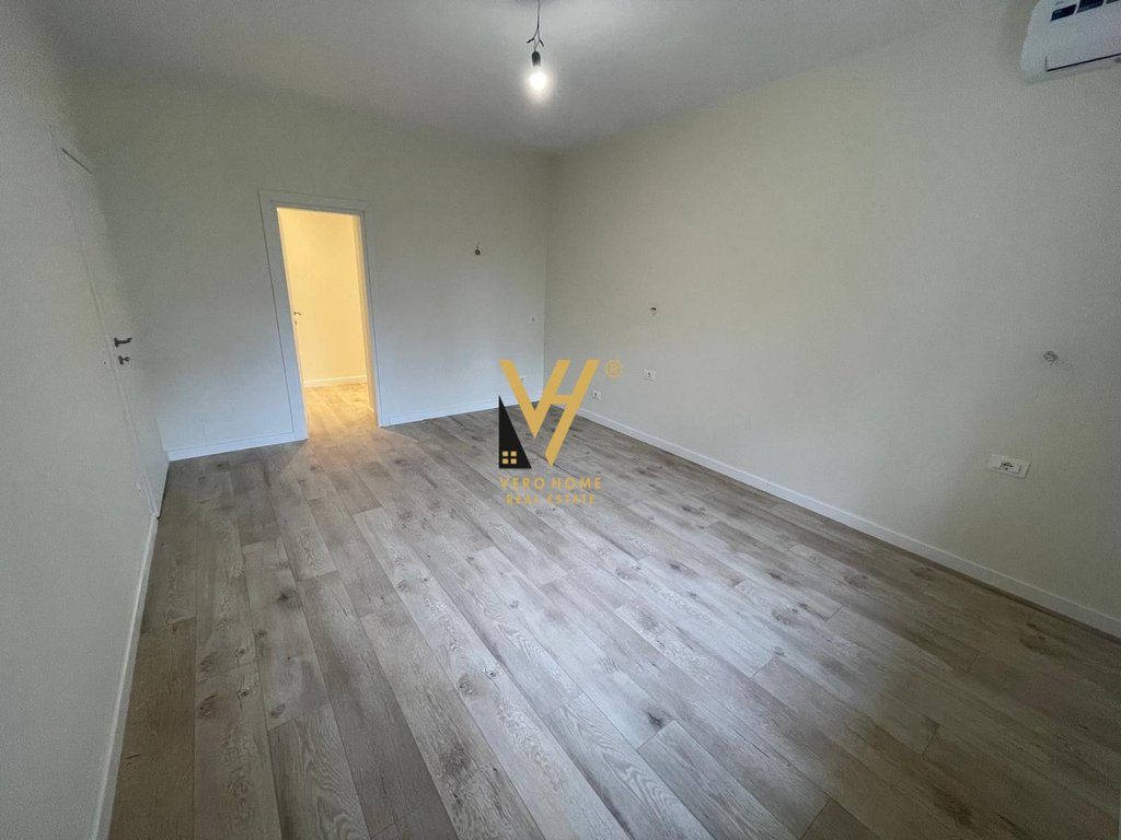 JEPET ZYRE 110 M2 ME QIRA TE 9 KATESHET 120.000 LEKE 4