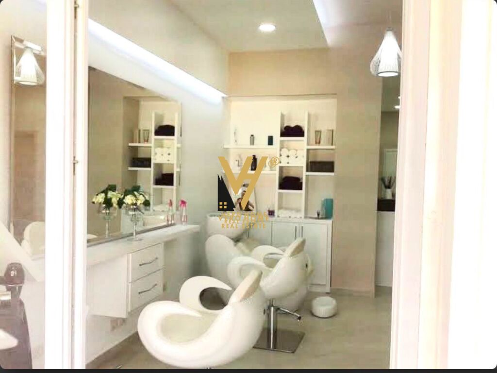 JEPET AMBIENT BIZNESI 73 M2 ME QERA TEK KOPSHTI BOTANIK 500 EURO 3