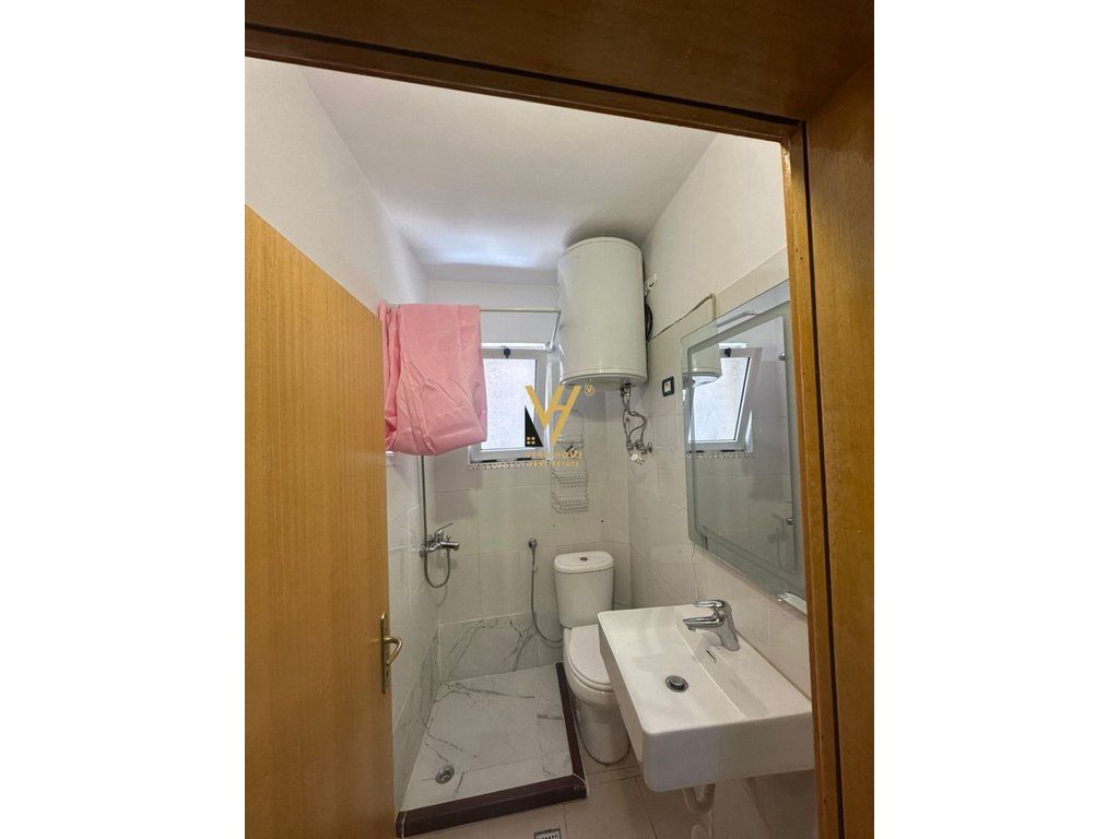 JEPET APARTAMENT 1+1+VERANDE ME QIRA TE RRUGA MINE PEZA 60.000 LEKE 4