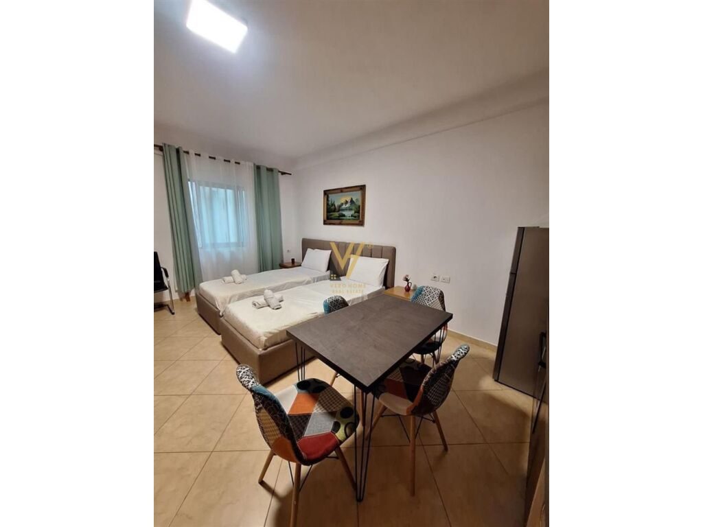 Shitet Apartament 2+1+ballkon te Rruga e Durresit 93 m2 2