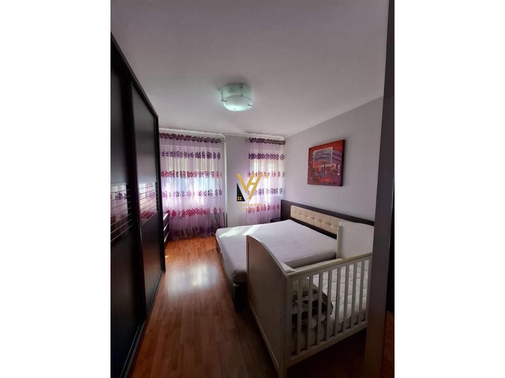 JEPET APARTAMENT 1+1+BLK ME QERA TE JURIDIKU, BLLOK 900 EURO 3
