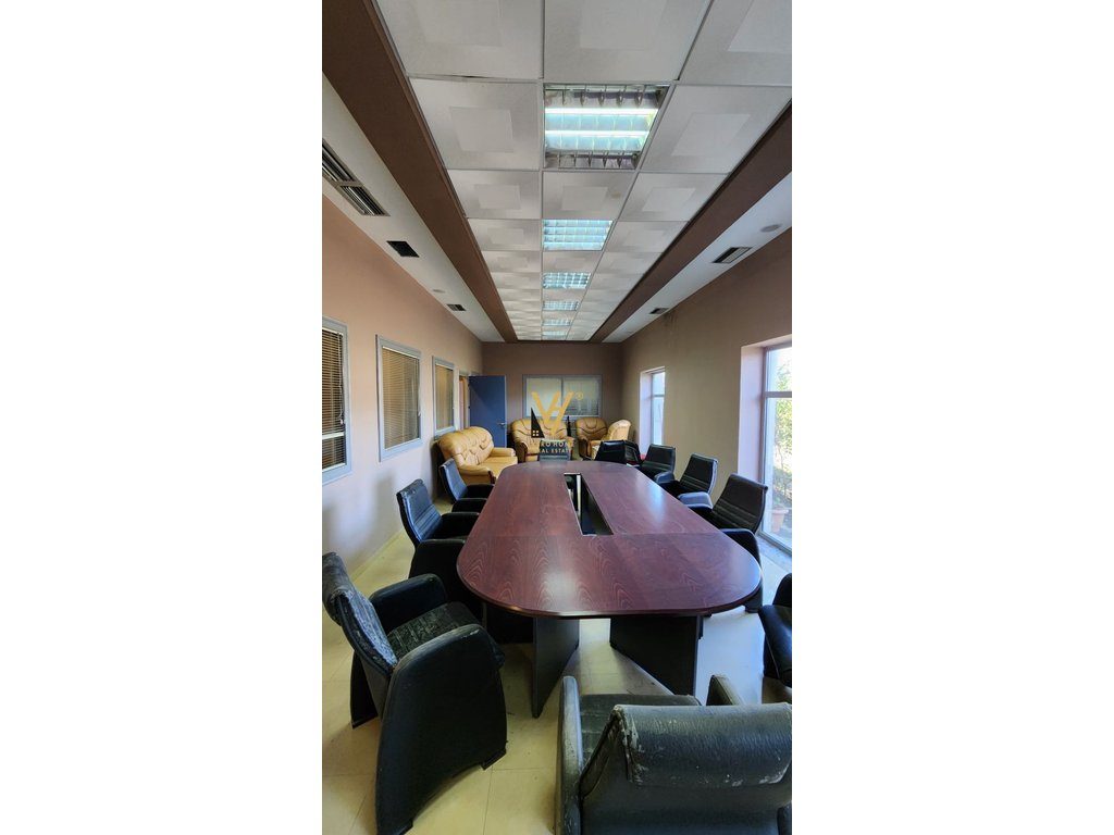 SHITET KAPANON 12.000 M2 NE LUSHNJE 1.900.000 EURO