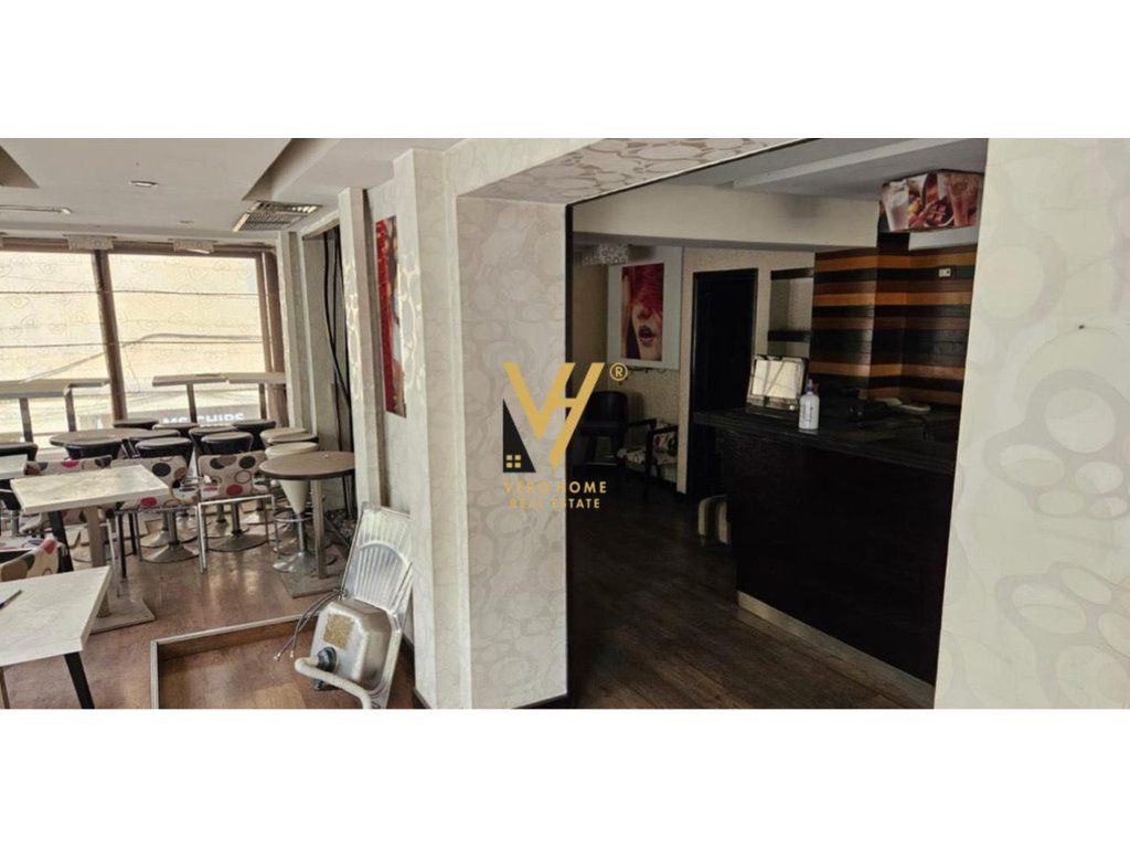 JEPET AMBIENT BIZNESI 204M2 ME QERA TE RR.SAMI FRASHERI 1.000 EURO 2