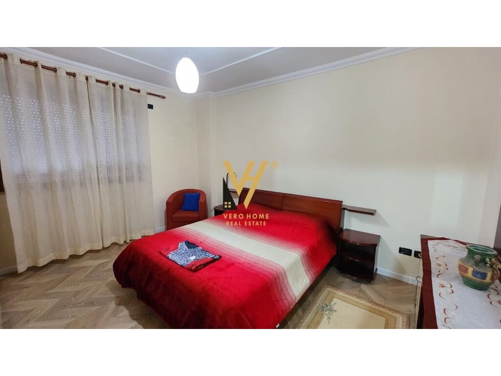 Jepet Apartament 4+1+2+ballkon me qera te Ish Ekspozita Sot 170 m2 2