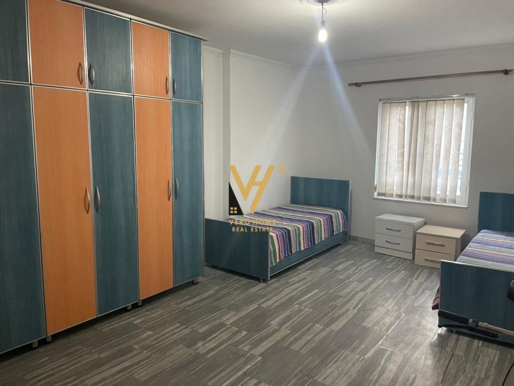 JEPET APARTAMENT 2+1 ME QIRA NE LAPRAKE 700 EURO 4