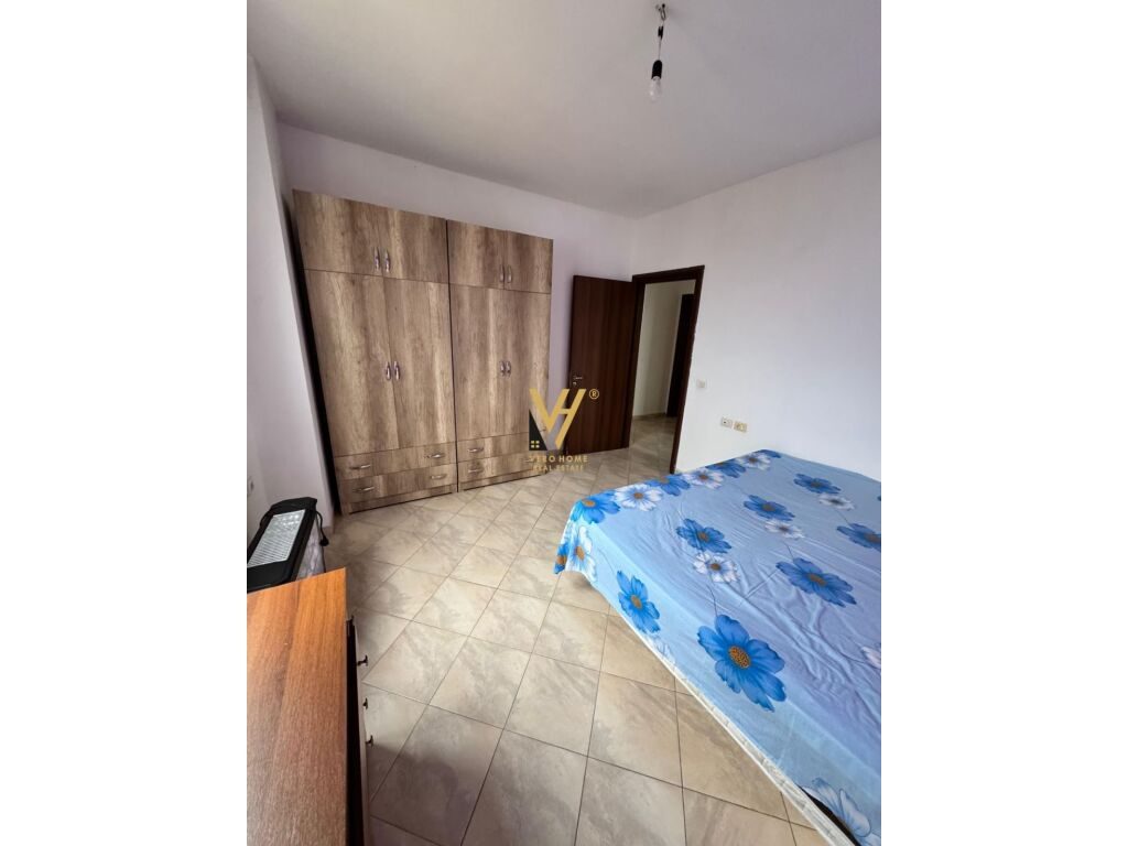 Jepet Apartament 2+1+2+ballkon me qera te Kodra e Diellit 108 m2 2