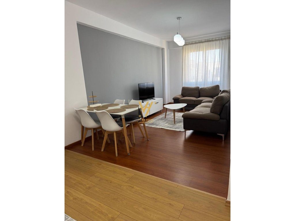 JEPET APARTAMENT 2+1+BLK ME QERA NE QENDER 60.000 LEKE 2