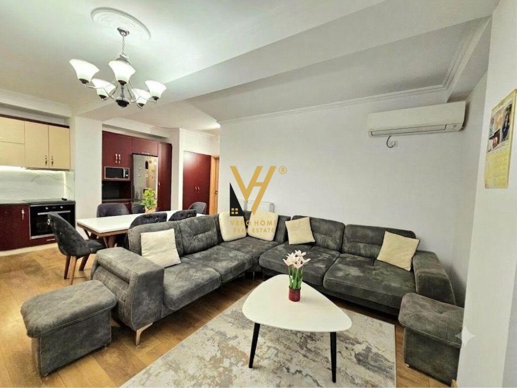 JEPET APARTAMENT 2+1+BLK ME QERA TE KOPSHTI BOTANIK 700 EURO