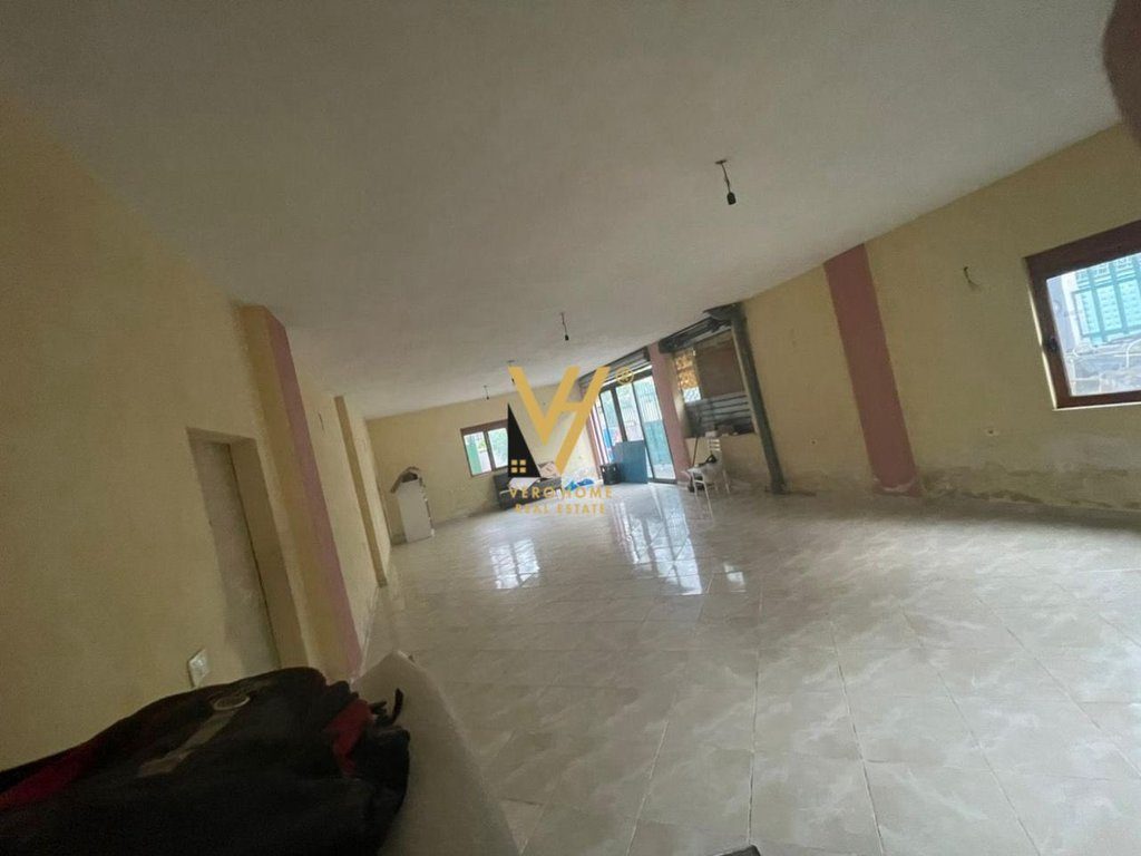 JEPET MAGAZINE 130M2 ME QERA TE VARRI BOMIT 400 EURO 2
