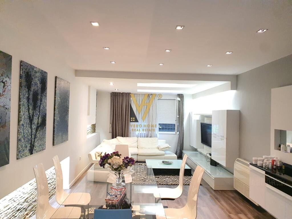 Jepet apartament 2+1+2 me qera ne Bllok prane Librit Universitar 3