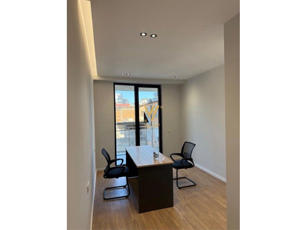 JEPET ZYRE 70 M2 ME QERA TE MINE PEZA 700 EURO 1