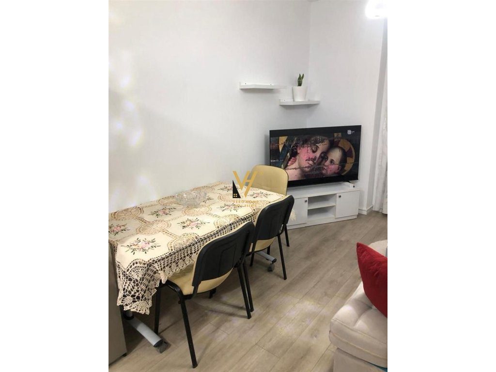 JEPET APARTAMENT 1+1+BLK ME QERA TE ISH EKSPOZITA 70.000 LEKE 3