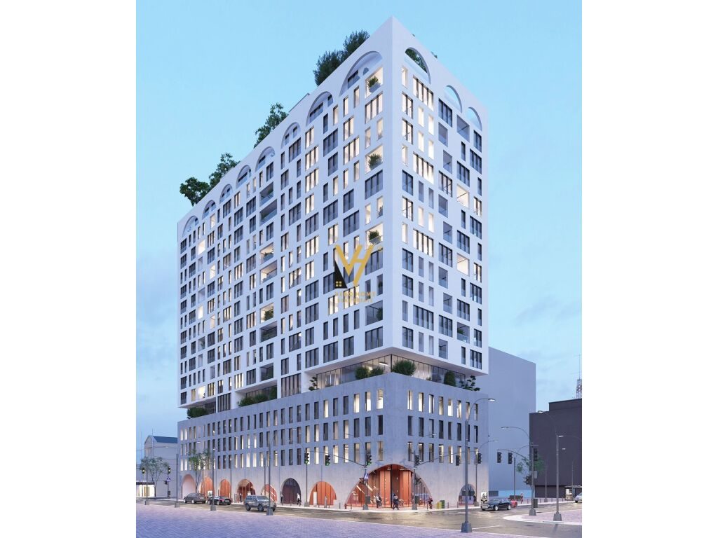 Shitet apartament 2+1+ballkon te Komuna e Parisit 130 m2