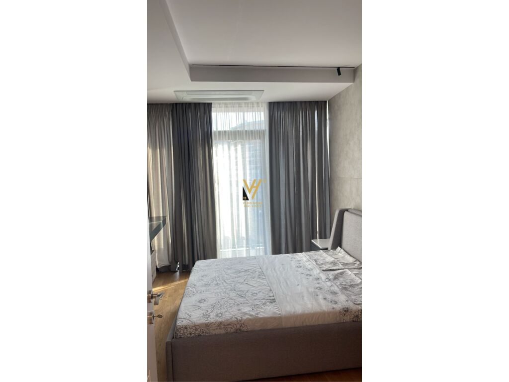 Jepet Apartament 3+1+2+ballkon me qera te Kompleksi Lakeview 140 m2 3
