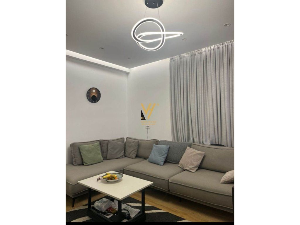 JEPET APARTAMENT 2+1+BLK ME QERA TE ISH FUSHA AVIACIONIT 75.000 LEKE