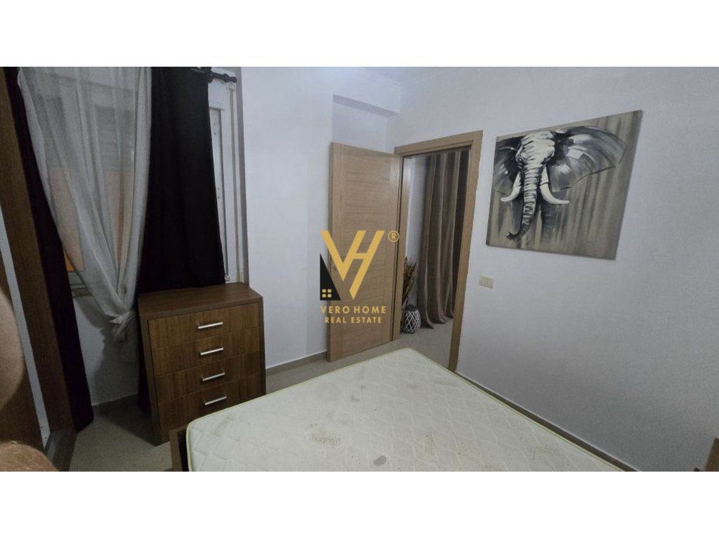 JEPET APARTAMENT 2+1 ME QERA TE KODRA E DIELLIT 50.000 LEKE 3