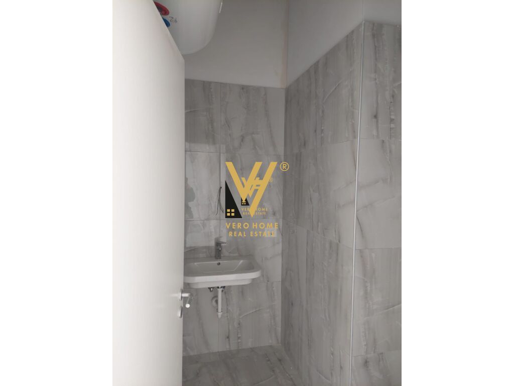 SHITET DYQAN 92 M2 TE RRUGA JORDAN MISJA 228.000 EURO 3
