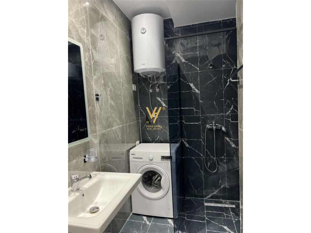 Jepet Apartament 1+1+ballkon me qera te Kompleksi Trio Tower 72 m2
