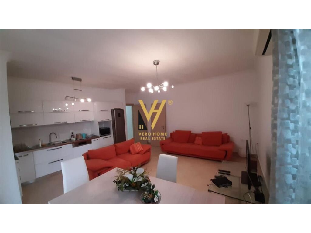 Jepet Apartament 2+1+2+ballkon me qera te Liqeni i Thate 110 m2 4