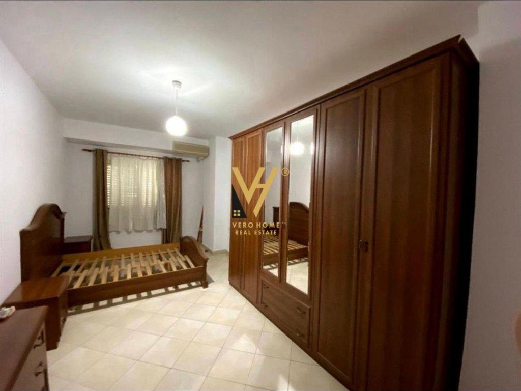 JEPET APARTAMENT 2+1+BLK ME QIRA NE YZBERISHT 46.000 LEKE 3