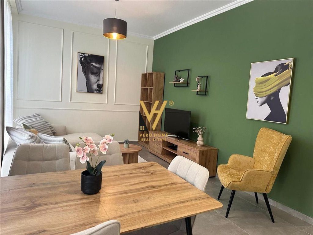 JEPET APARTAMENT 1+1+BLK ME QERA TE BULEVARDI I RI 65.000 LEKE 3