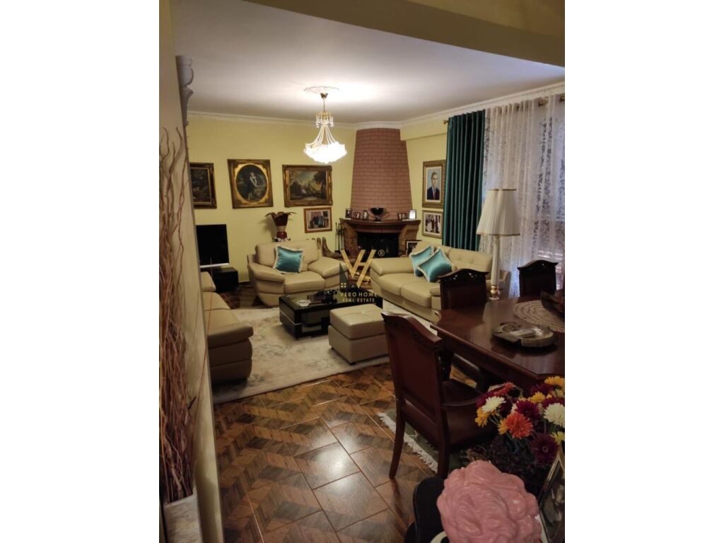 Jepet apartament 3+1+2 me qera te Blloku , prane Izzy Living 4