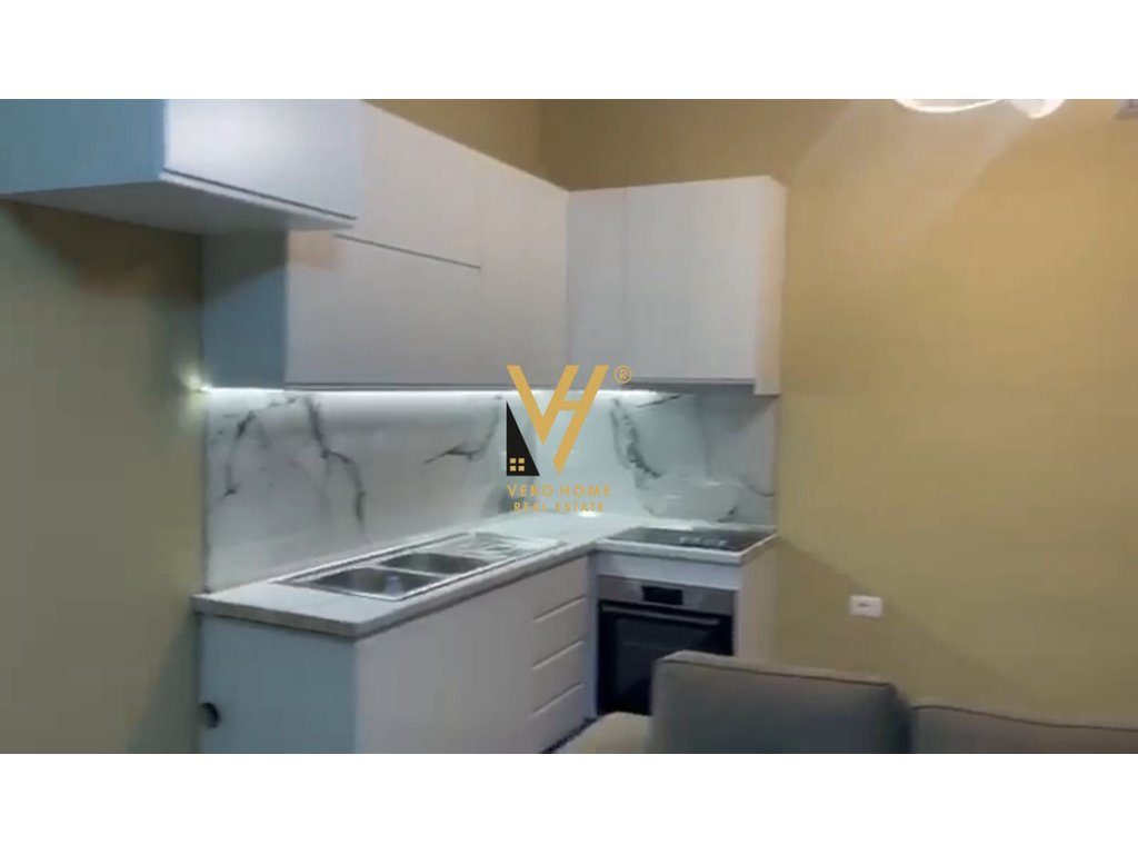 JEPET APARTAMENT 1+1+BLK ME QERA TE KOM.FRATARI, ASTIR 50.000 LEKE 3