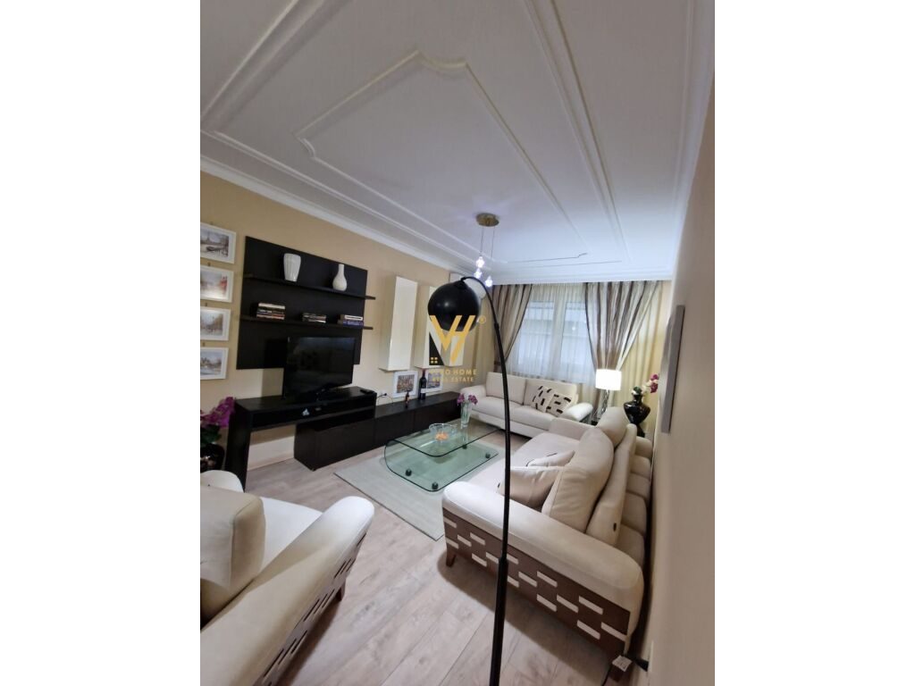 Jepet Apartament 1+1+ballkon me qera te Rruga Perlat Rexhepi , Bllok 72 m2