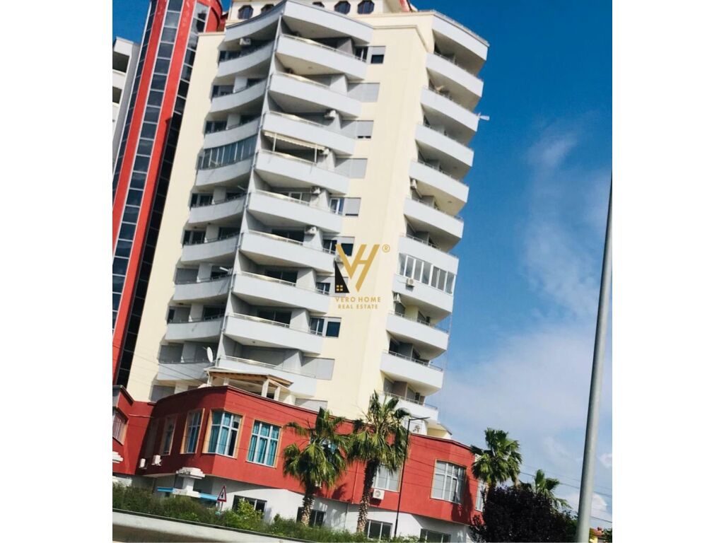 Shitet Apartament 1+1+ballkon te Shkembi i Kavajes 80 m2